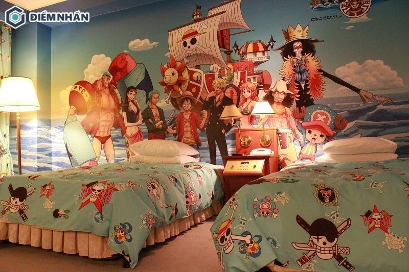 Hình ảnh các nhân vật được trang trí rộng lớn gây ấn tượng trong phòng ngủ