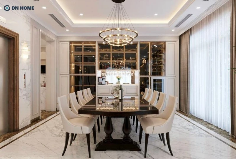 Phòng ăn thiết kế theo phong cách tân cổ điển sang trọng với các vật liệu cao cấp như đá marble,...