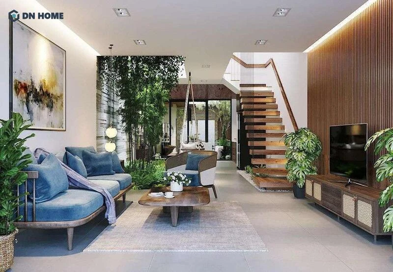 Phòng khách được thiết kế với hệ thống giếng trời thoáng đãng