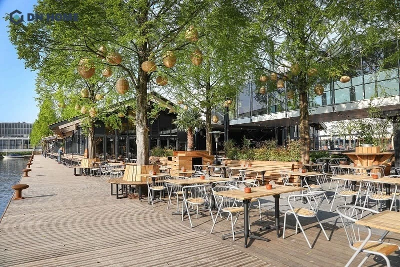 Mẫu quán cafe đẹp được bố trí tại các khu vực ven sông có view đẹp