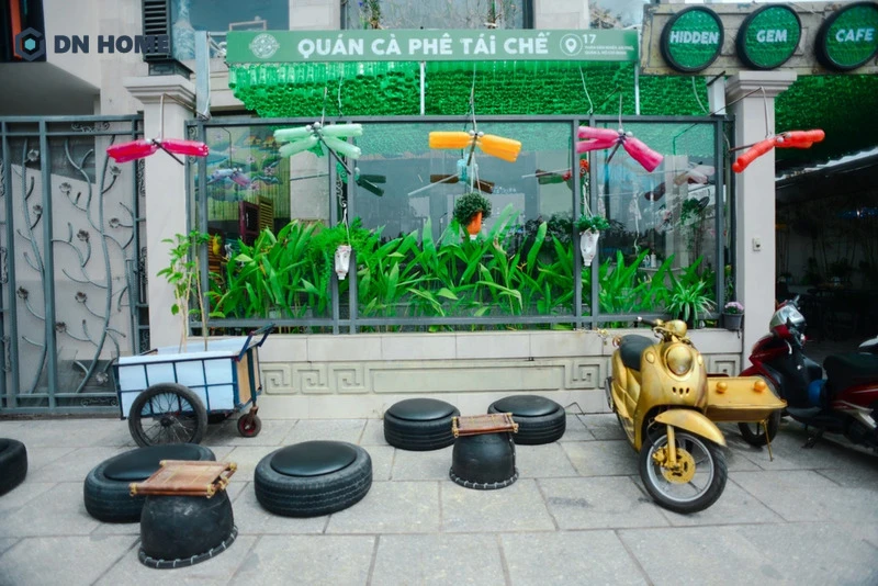 Thực hiện decor quán cafe với vật liệu chính là lốp xe
