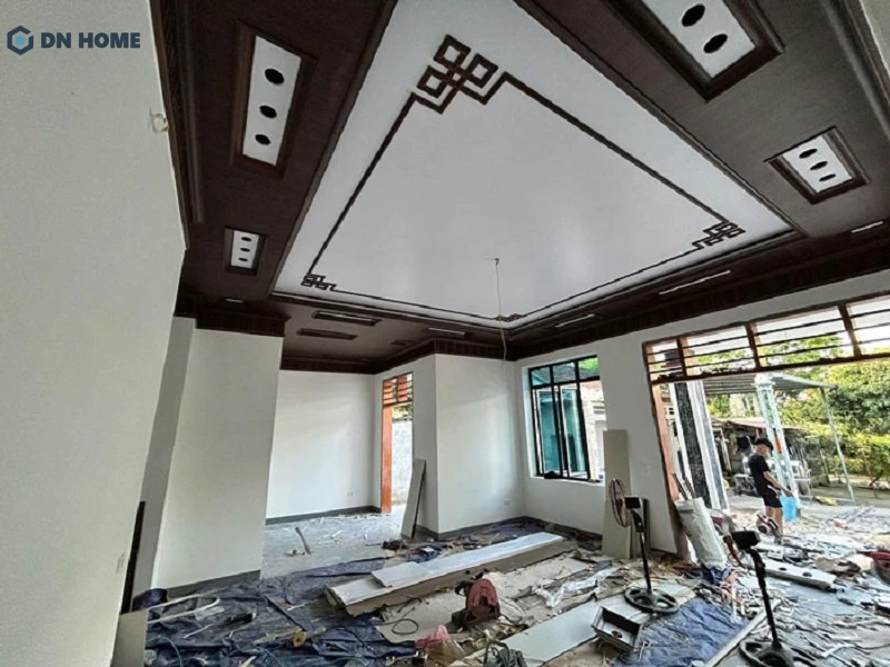 Hạn chế tối đa các chi tiết rườm rà, chỉ giữ lại đường nét phào chỉ tinh tế