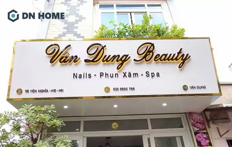 Kích thước biển hiệu phun xăm thẩm mỹ cần cân đối với không gian mặt tiền
