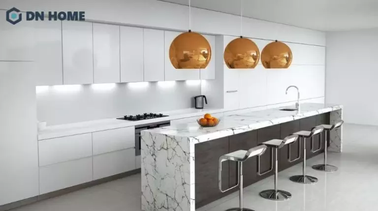 Bàn đảo trở thành vị trí trung tâm của không gian bếp