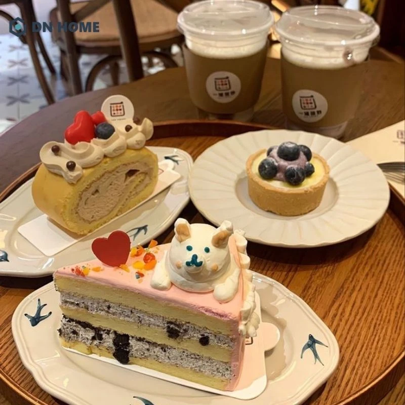 Bánh ngon nước ngọt và một không gian được thiết kế cực chill