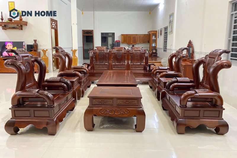 Để bảo quản sản phẩm từ gỗ gụ tốt nhất, bạn cần lau chùi thường xuyên và hạn chế để ở nơi có độ ẩm cao