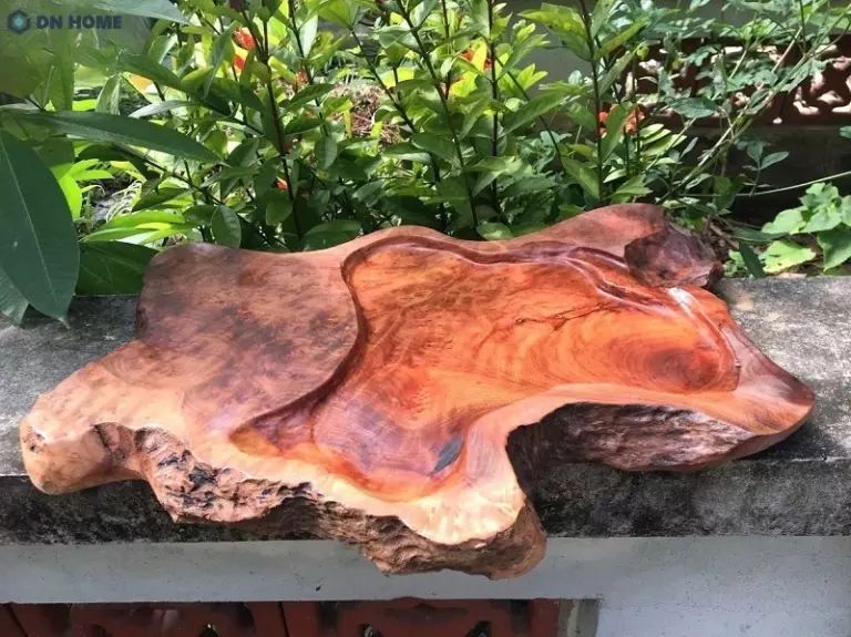 Để giữ hương thơm gỗ cây xá xị, bạn có thể tham khảo áp dụng những cách như lau bằng khăn ấm hoặc sử dụng giấy nhám