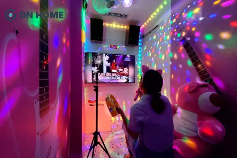 Karaoke Box là dịch vụ giải trí cho những ai yêu thích ca hát phổ biến tại các quốc gia Châu Á