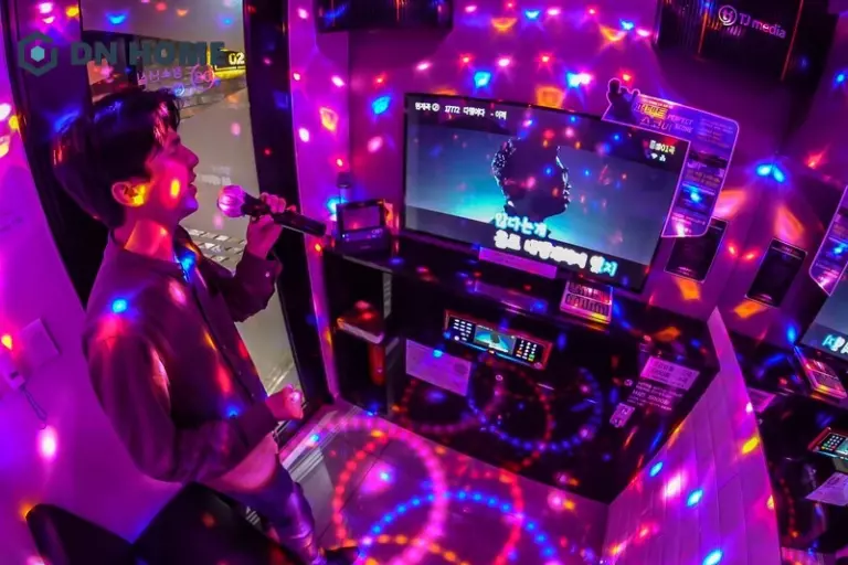 Giá cả Karaoke Box không tăng theo giờ cao điểm hay buộc phải sử dụng thêm dịch vụ như karaoke thông thường