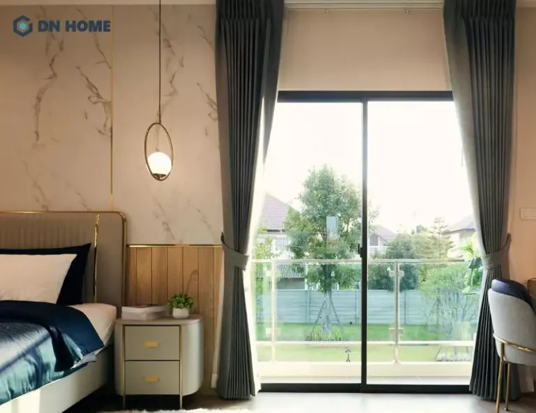 Cửa phòng ngủ bằng kính cường lực