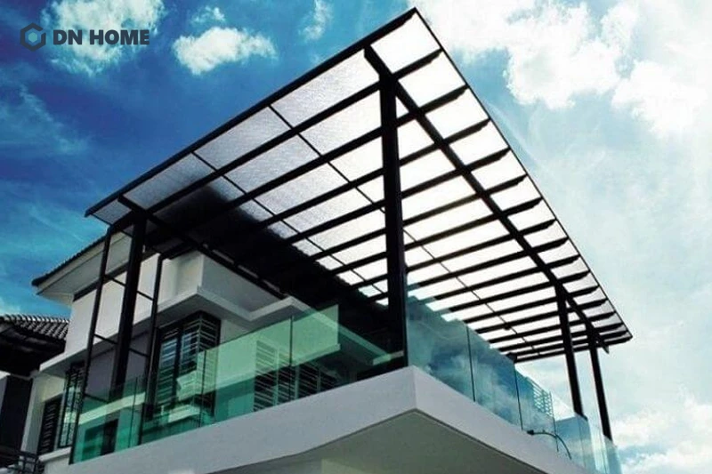 Mái che bằng tôn cho sân thượng là lựa chọn tối ưu ngân sách hiệu quả