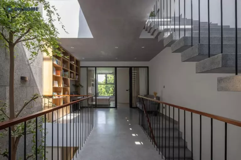 Hành lang nhà ống Minimalism sáng sủa và thoáng đãng