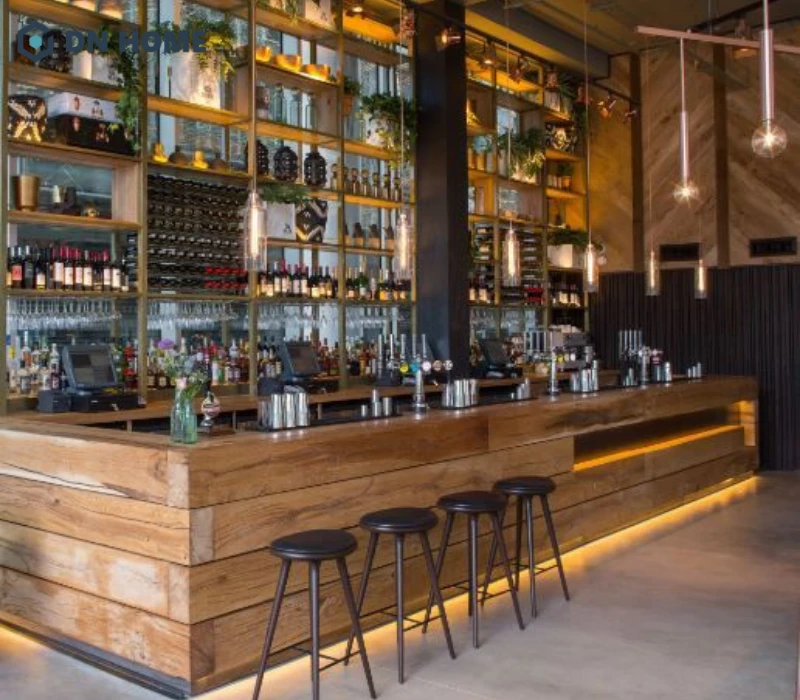 Thiết kế quầy bar cạnh khu vực ăn uống