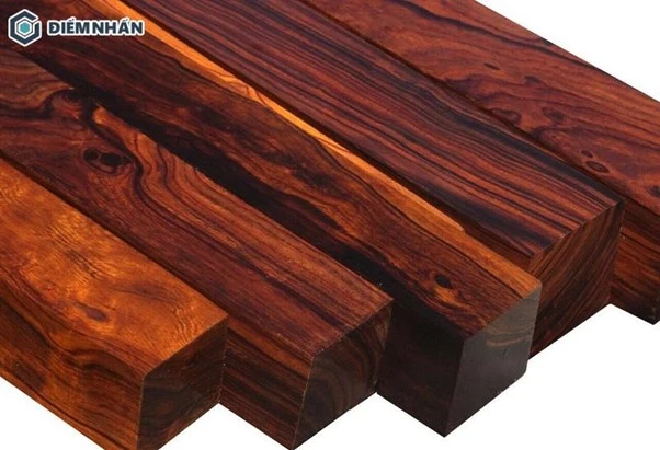 Gỗ cây sến được đánh giá cao về tính thẩm mỹ nhờ màu sắc và đường vân đẹp, bắt mắt