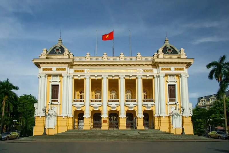 Nhà hát lớn Hà Nội - Biểu tượng của kiến trúc Indochine tại Việt Nam