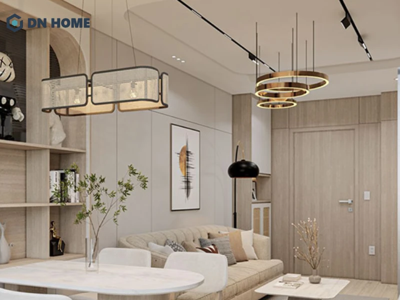 Hệ đèn chiếu sáng và tranh nghệ thuật trừu tượng giúp tăng chiều sâu cho tổng thể căn hộ