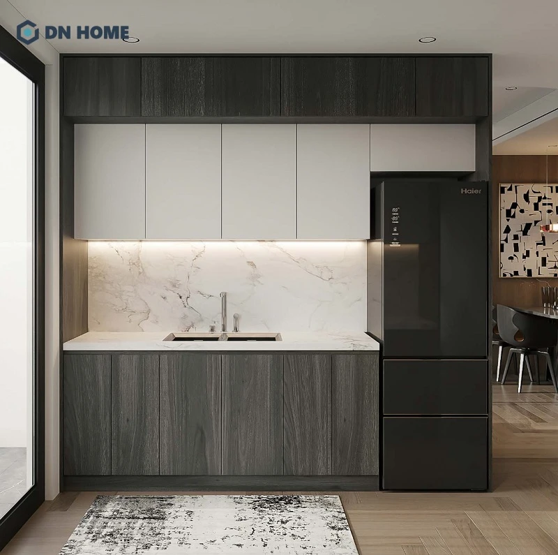 Các kiến trúc sư ưu tiên lựa chọn bếp chữ I, kết hợp tủ cao kịch trần và tủ lạnh âm tường giúp tận dụng tối đa diện tích