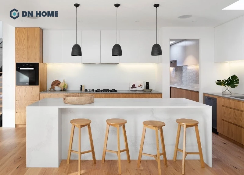 Thiết kế nội thất nhà phố với không gian bếp tập trung vào sự tối giản nhưng vẫn đáp ứng đủ công năng