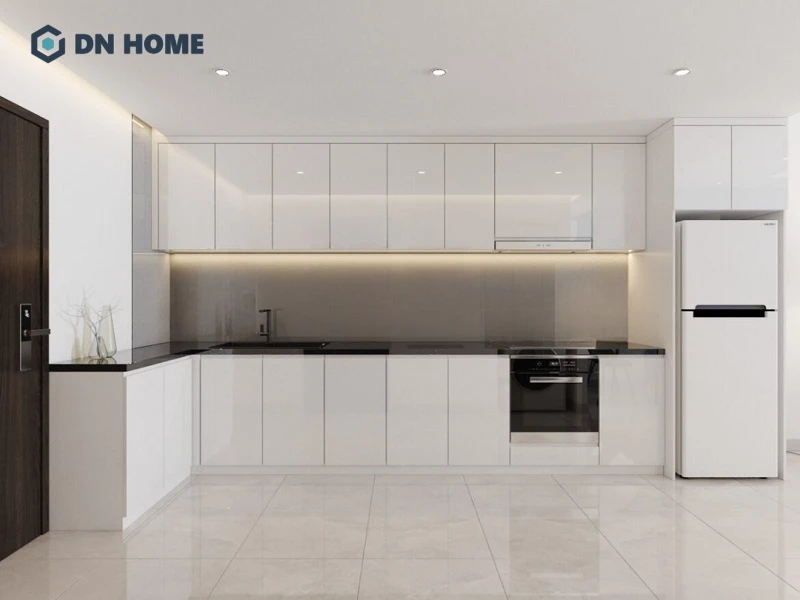 Thiết kế phòng bếp 16m2 sử dụng tông trắng làm chủ đạo giúp không gian bếp có cảm giác rộng thoáng hơn