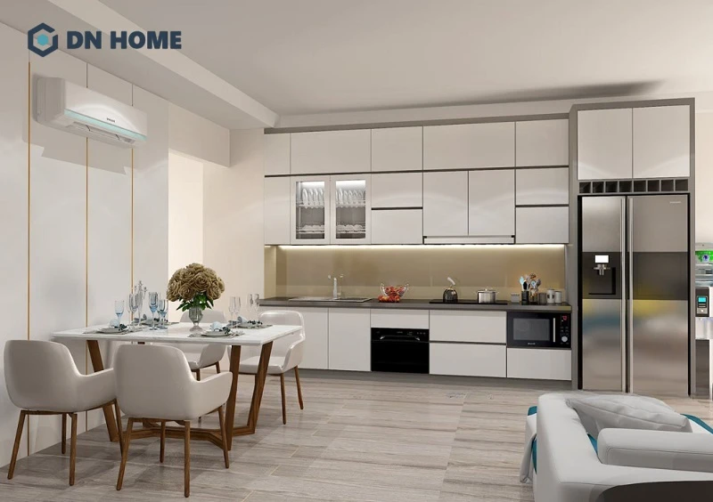 Việc sử dụng tông trắng kết hợp thiết kế bếp thông minh giúp không gian nấu nướng trở nên tiện nghi, sang trọng