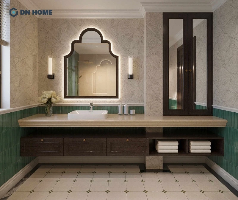 Nhà vệ sinh thiết kế đơn giản nhưng vẫn mang đậm đặc trưng của phong cách Indochine