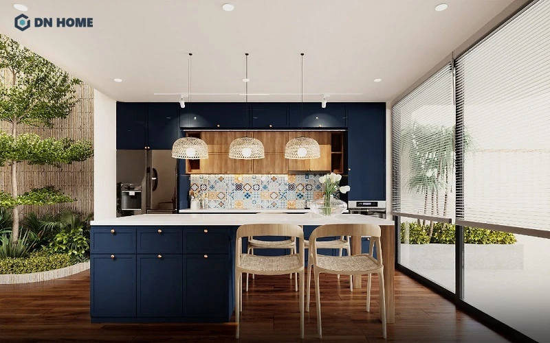 Decor nhà bếp với hệ tủ nổi bật, tạo điểm nhấn cho không gian nấu nướng