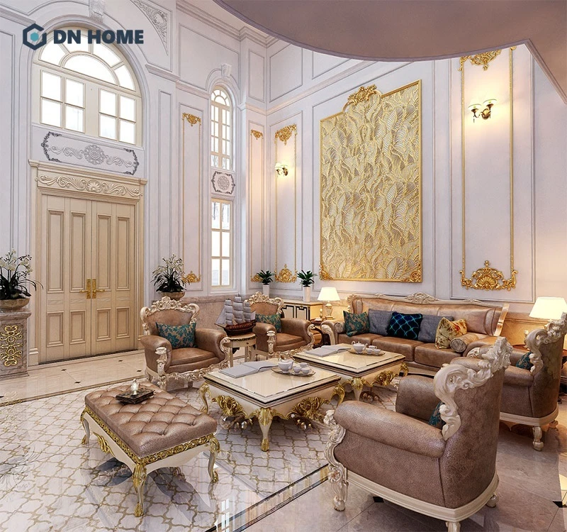 Sự sang trọng, bề thế có thể nhận thấy rõ qua các đường nét mạ vàng, phào chỉ trên tường nhà