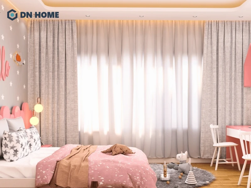 Rèm cửa và thảm trang trí đồng bộ màu sắc, tạo nên sự hài hòa