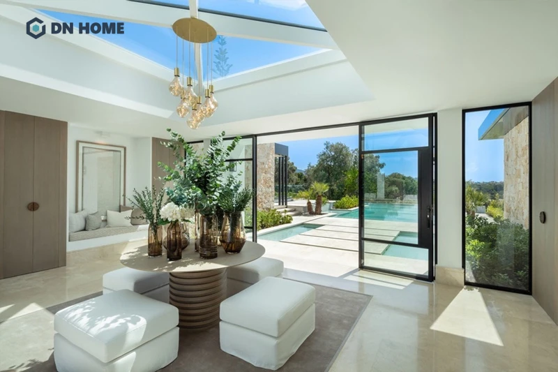 Không gian sảnh view hướng thẳng ra hồ bơi vô cực đẳng cấp, thoáng đãng