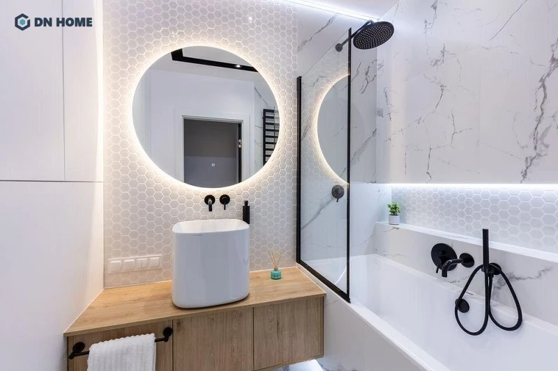 Sự kết hợp hài hoà giữa màu sắc, ánh sáng và sử dụng gương lớn giúp không gian như rộng mở hơn