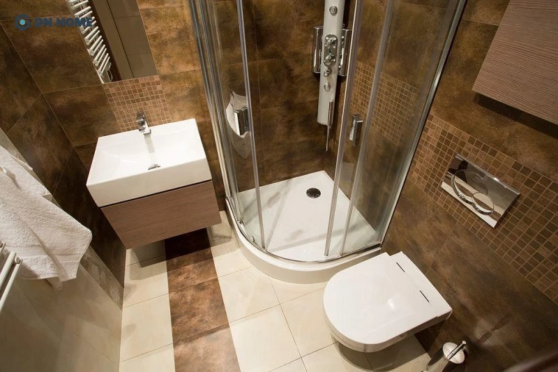 Thiết kế vách kính giúp phân chia các khu vực rõ ràng, tăng trải nghiệm tiện nghi khi sử dụng
