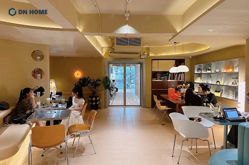 Không gian mang đậm chất Japandi của Dumm Cafe