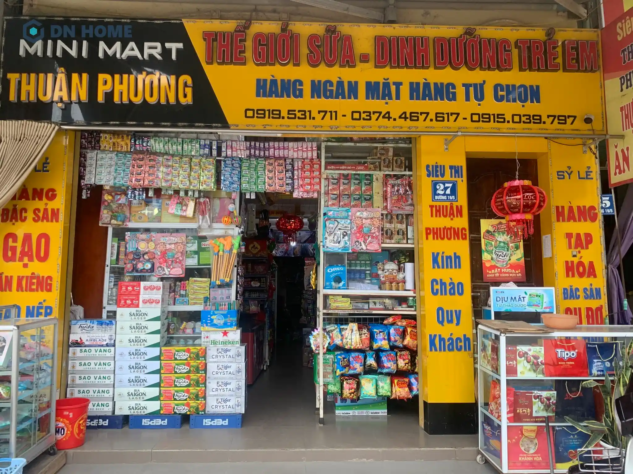 Bảng hiệu cửa hàng tạp hóa