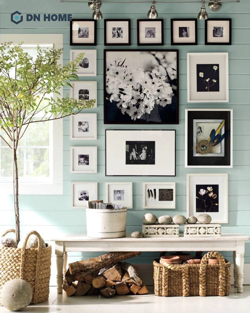 Bức tranh lớn sẽ được đặt chính giữa để làm trung tâm khi treo tranh theo bố cục xoắn ốc
