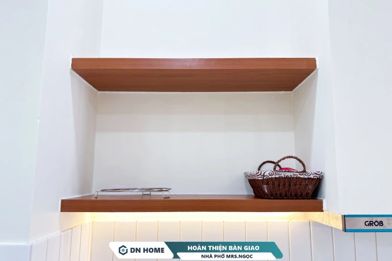 Các chi tiết trang trí được thiết kế đồng bộ tạo nên tổng thể không gian sống hài hòa, dễ chịu
