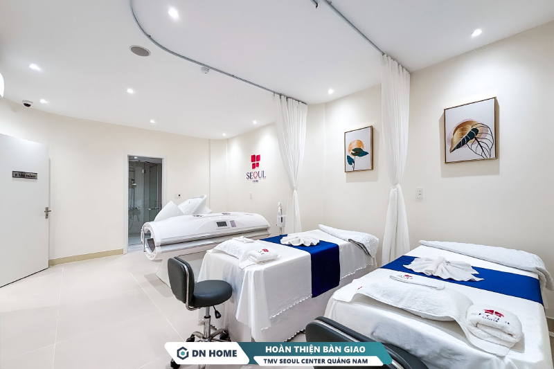 Không gian phòng tắm trắng thiết kế chuyên nghiệp với thiết bị tắm trắng hiện đại, tân tiến