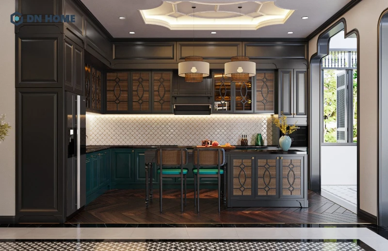 Vẻ đẹp đặc trưng trong căn bếp phong cách Indochine là chất liệu gỗ sơn mài đen