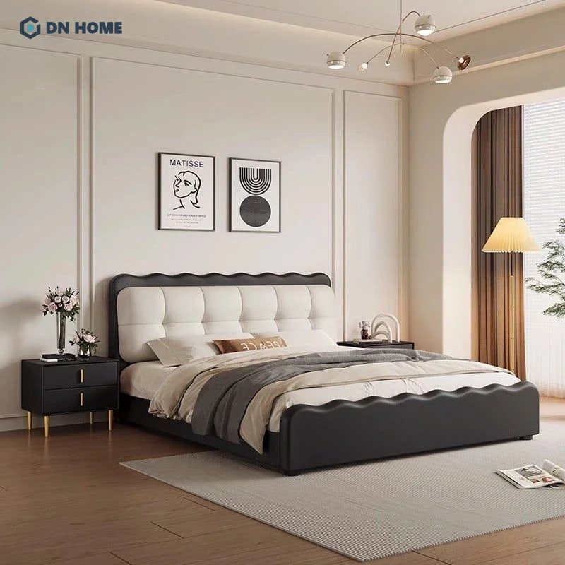 Tránh cảm giác lạnh lẽo của phòng ngủ đen trắng, nên tận dụng ánh sáng tự nhiên và trang trí cây xanh, tranh ảnh