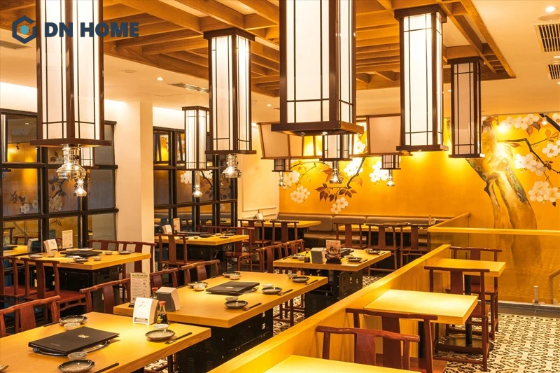 Nhà hàng phong cách Izakaya mô phỏng lại không gian quán ăn, quán nhậu đường phố Nhật Bản