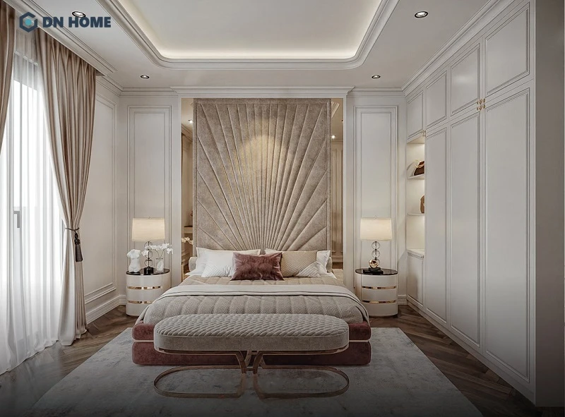 Các đường nét trang trí hầu như được tiết chế hơn so với phong cách cổ điển