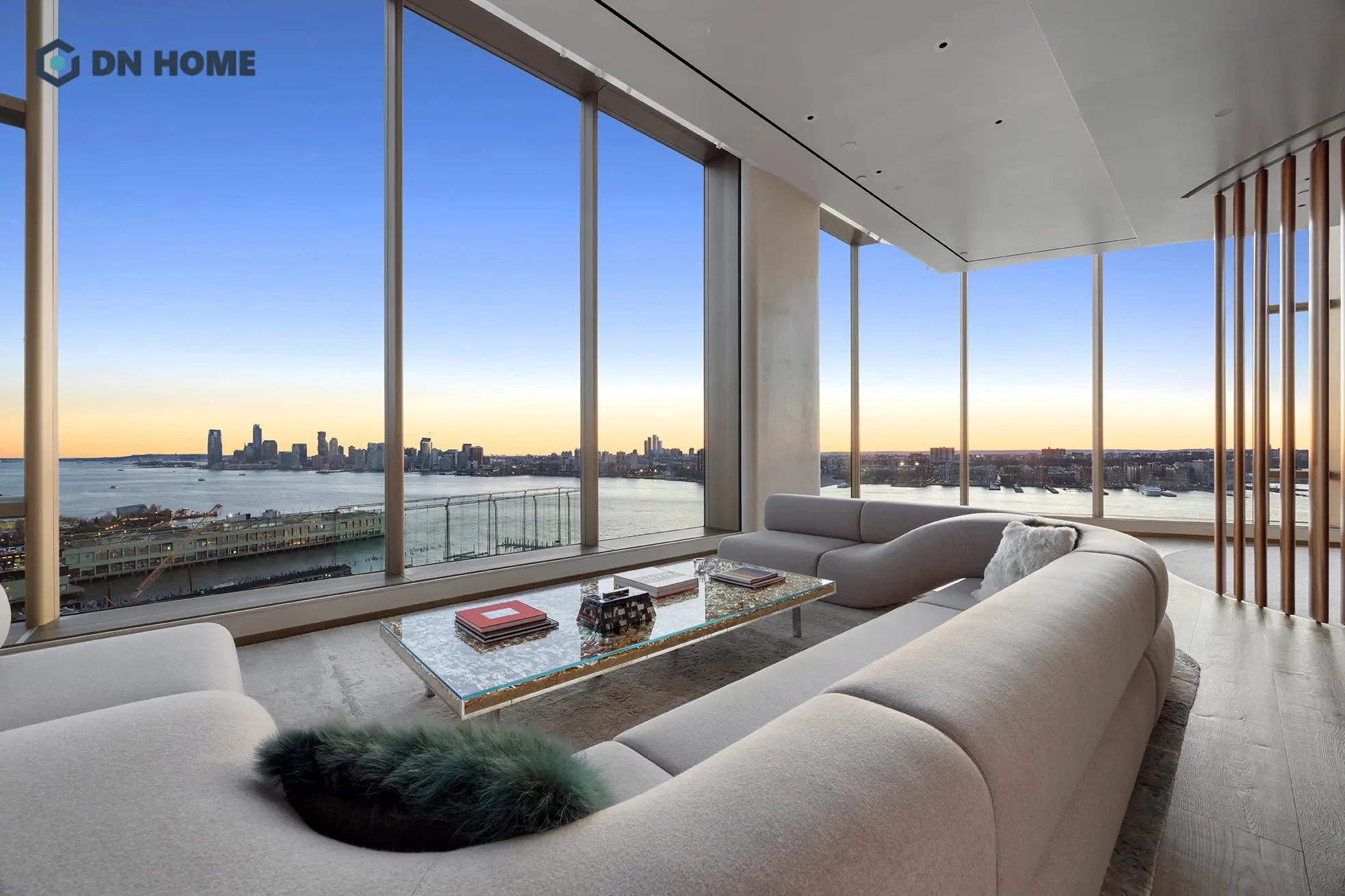 Penthouse thể hiện gu thẩm mỹ tinh tế và đẳng cấp của gia chủ thông qua từng chi tiết nhỏ trong căn hộ