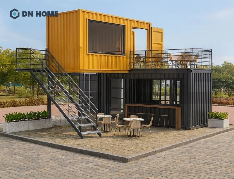 Mẫu quán cafe container xếp tầng tạo nên không gian độc đáo, nổi bật