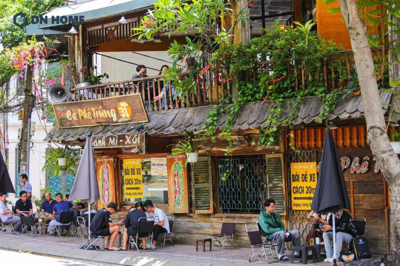 Nên đầu tư thiết kế mặt tiền quán cafe vỉa hẻ để dễ dàng thu hút khách hàng