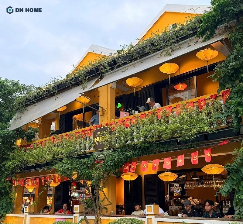 Không gian đầy lãng mạn của quán cafe thiết kế theo phong cách Hội An