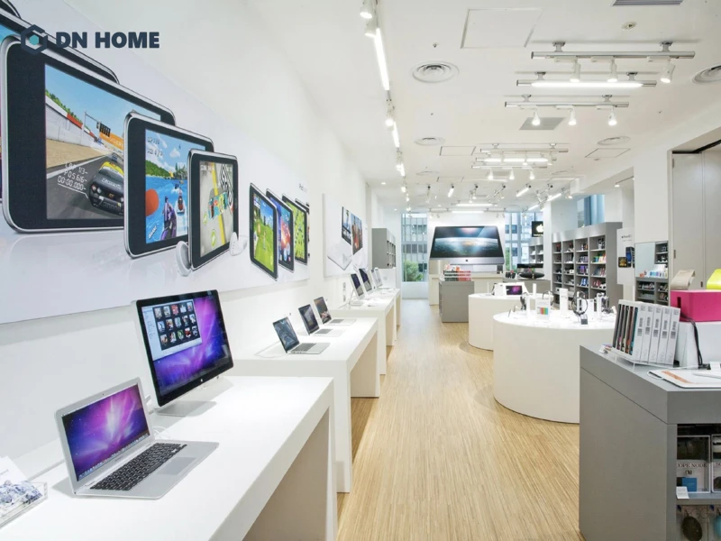 Kệ trưng bày đồ công nghệ và linh kiện PC được thiết kế đẹp mắt, gia tăng nhu cầu mua sắm thêm của khách