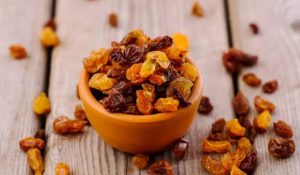 Nho khô là loại quả sấy chứa lượng chất dinh dưỡng khá đa dạng