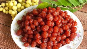 Mứt chùm ruột có cách làm khá đơn giản có thể làm tại nhà