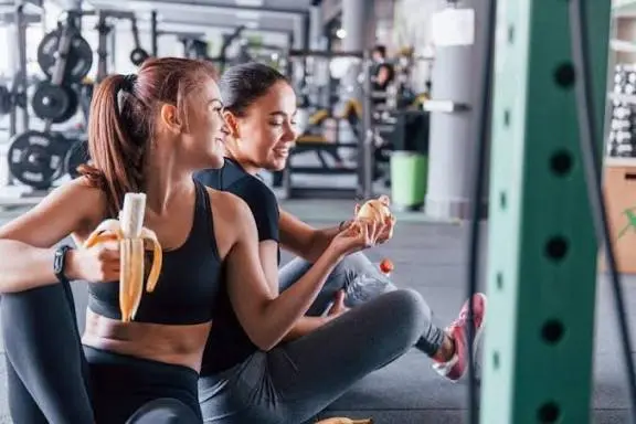Nên ăn chuối trước khi tập bao lâu và mấy quả?