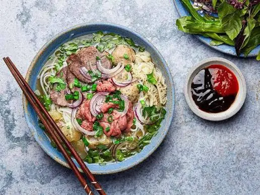 Ăn phở có làm tăng cân không?