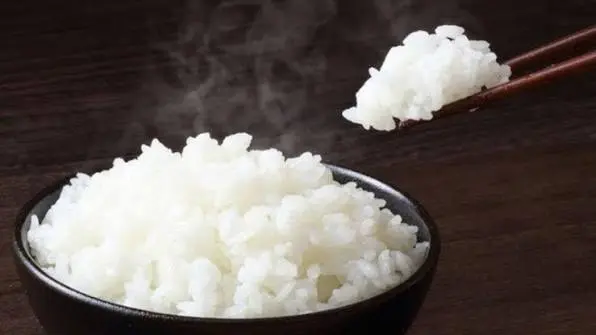 Lượng tinh bột mỗi ngày thay đổi thế nào theo mục tiêu giảm cân và mức độ vận động?